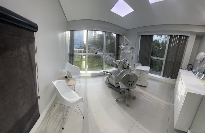 Foto 2 de Clínica Odontológica Estética & Integrativa - Dra. Luisiane Tomazzoni