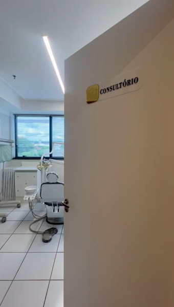 Foto 3 de Clínica Odontológica Latuf Odontologia - Implante Dentário, Prótese e Lentes de Contato Dental