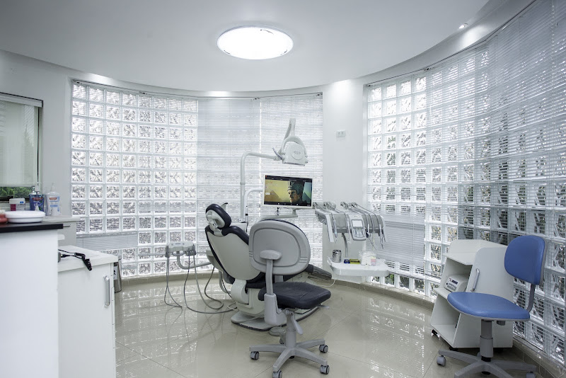 Foto 2 de Clínica Odontológica LK | Paraíso | Próteses e Implantes Dentários