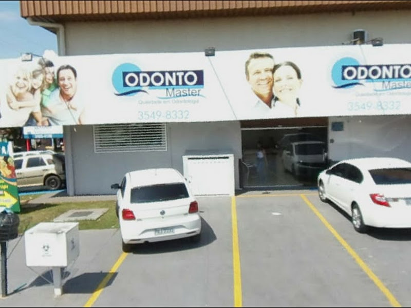 Foto 8 de CLINICA ODONTOLOGICA MASTHER ODONTO GARAVELO