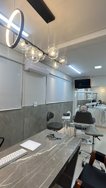 Foto 3 de Clínica Odontológica Moreira / Felipe Moreira - Implantodontia e estética odontológica