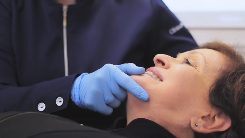 Foto 3 de Clínica Odontológica Mundstock | Ortodontia | Prevenção | Clareamento Dental | Tratamento com LASER | Porto Alegre