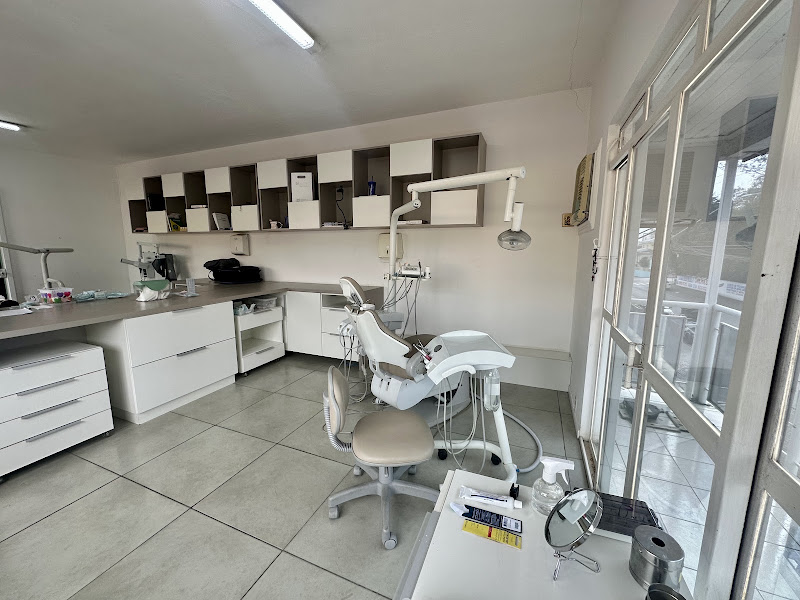 Foto 2 de Clínica Odontológica Odonto Pinho Colombo | Implantes e tratamento odontológico em Colombo