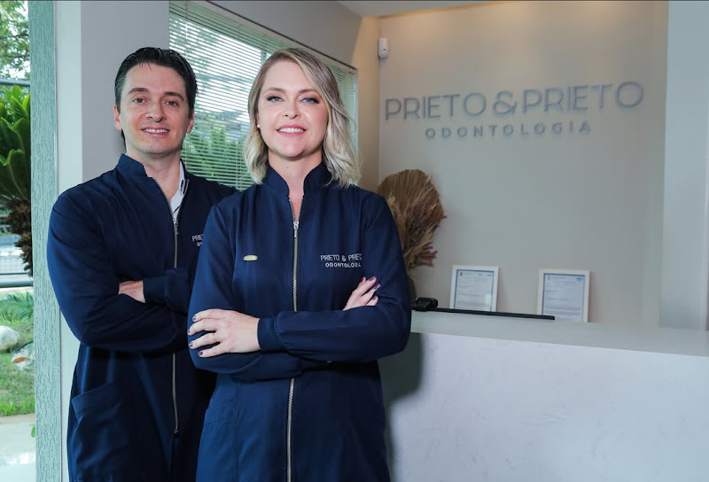 Foto 2 de Clínica Odontológica | Prieto & Prieto | Dr. Lucas Prieto & Dra. Andréa Steilein