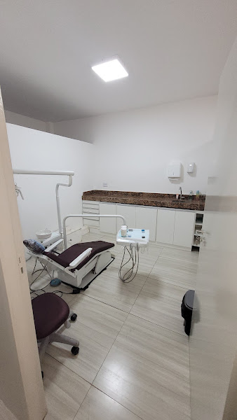 Foto 2 de Clínica odontológica Saúde Vida Liberdade | Implantes Dentários e Próteses fixas | Laboratório Próprio