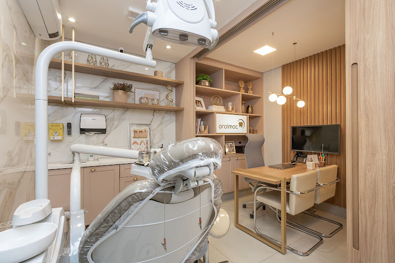 Foto 3 de Clínica OralMac Odontologia Especializada | Implante Dentário | Lente de Contato Dental | Jundiaí - SP