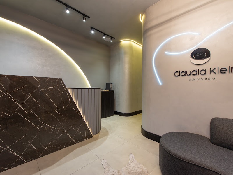 Foto 3 de Clínica Oralmed - Claudia Morello