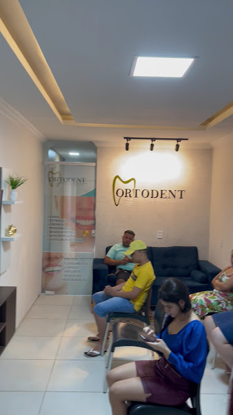 Foto 3 de CLÍNICA ORTODENT