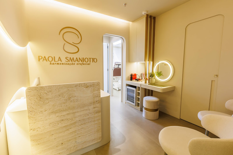Foto 2 de Clínica Paola Smaniotto - Harmonização Orofacial e Odontologia Clínica