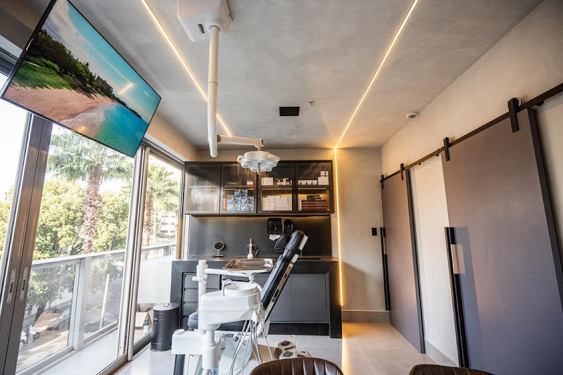 Foto 2 de Clínica PHŌS - Sorriso e Face | Harmonização Orofacial e Odontologia Estética em Piracicaba