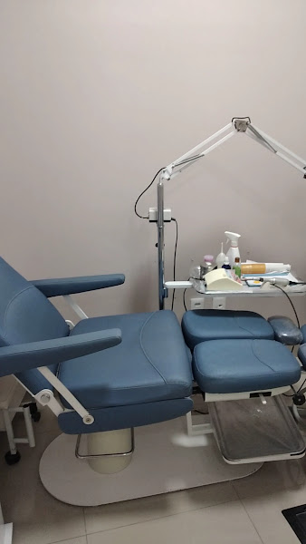 Foto 3 de Clinica Podopés - by Leila Santos | Especialista em Unha Encravada | Micose | Laserterapia
