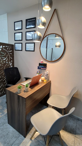 Foto 2 de Clínica Sharon Yepez | Odontologia Integrada • Harmonização Orofacial