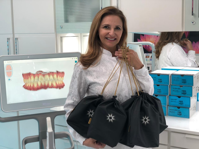 Foto 4 de Clínica Sorrindo Odontologia Estética Invisalign Implante Dentário Lentes Contato Dental Botox Ronco Apneia ATM