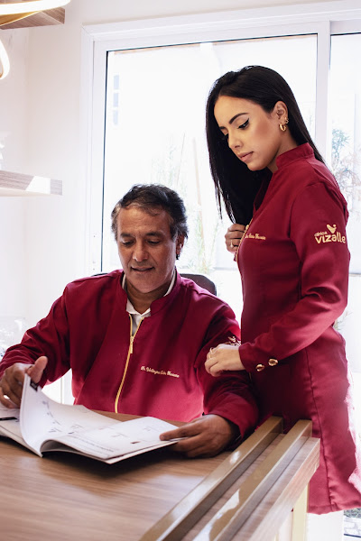 Foto 2 de Clínica Vizalle - Dentista em Franca| Implantes Dentários