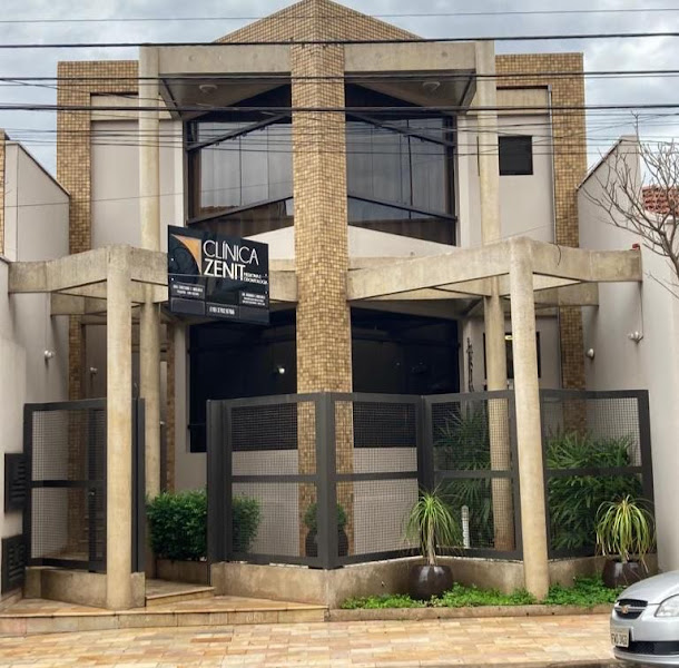 Foto 2 de Clínica Zenit Odontologia Limeira: Implantes | Prótese Protocolo | Invisalign | Lentes de contato | Odontopediatria |