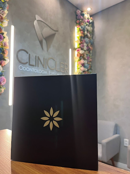 Foto 4 de CliniCler Odontologia| Invisalign