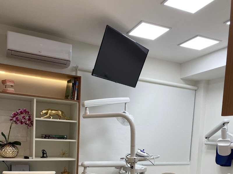 Foto 2 de Cliso Clínica de Saúde Oral