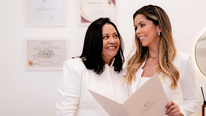 Foto 2 de CM Odontologia | Alinhadores Invisalign e Implantes Dentários