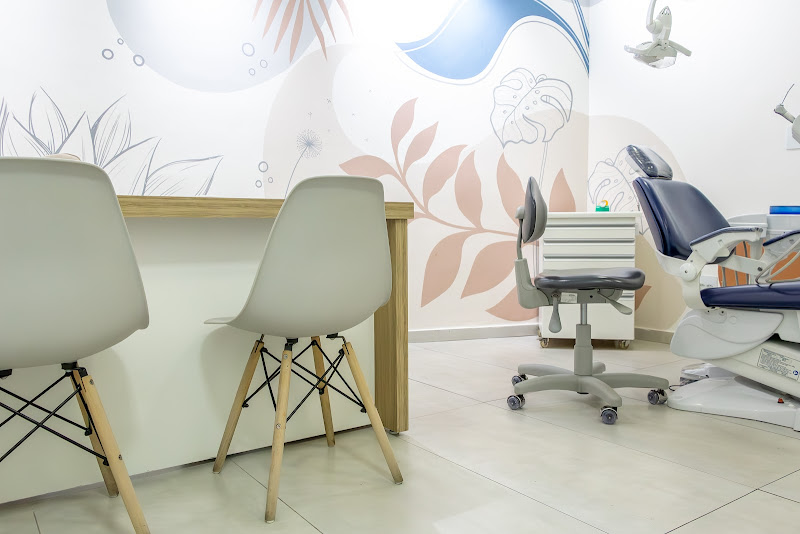 Foto 3 de COC - Consultório Odontológico Excelência em Odontologia - Dr. Ênio Ribeiro Cotrim e equipe