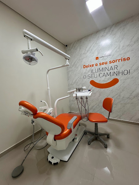 Foto 3 de Coife Odonto Santana - Dentistas - Implantes Dentários - Aparelho Ortodôntico - Estética.