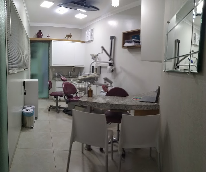 Foto 2 de Consultorio de odontologia Cristiane Cruvinel