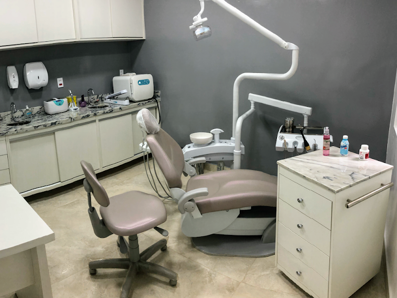 Foto 2 de CONSULTÓRIO DENTÁRIO LEANDRO MENEGOL