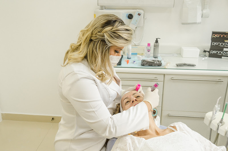Foto 2 de Consultório Dra. Fernanda Rocha - Harmonização Facial e Endodontia