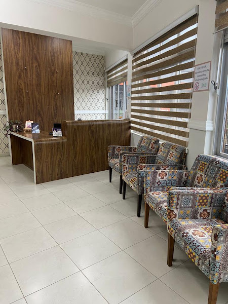 Foto 2 de Consultório Dra. Thais Nogueira | Dentista | Implante | Estética | Urgências | Endodontia | Ortodontia | Cirurgias