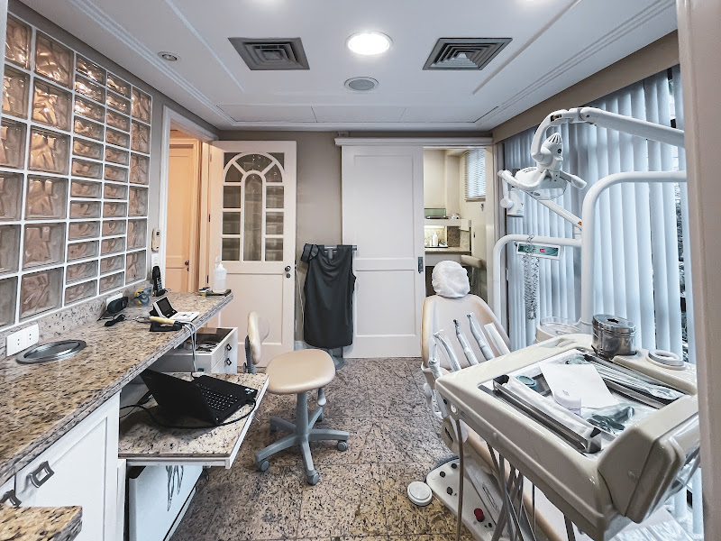 Foto 2 de Consultório Odontológico de Endodontia - Anelise Ligocki