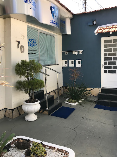 Foto 3 de Consultório Odontológico Dr Alexandre Menendez Ortodontista Cidade Nova