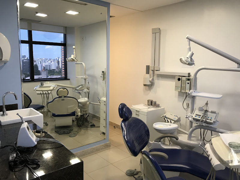 Foto 2 de Consultório Odontológico Dr. Aquilles Dominguez Siquara Centro Odonto Médico Linus Pauling
