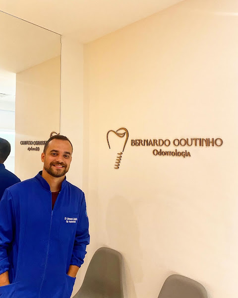 Foto 2 de Consultório Odontológico Dr. Bernardo Coutinho | Dentista em Jacarepaguá | Implante Dentário | Emergência Odontológica