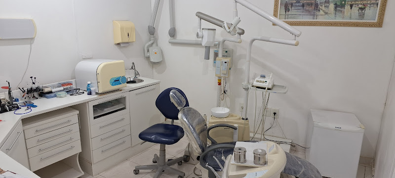 Foto 2 de Consultório Odontológico Dr. Cyro Manhães Rodrigues