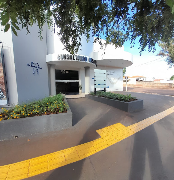 Foto 2 de Consultório Odontológico Dr. Eduardo A. Pires Homsi