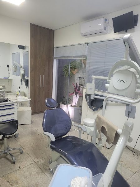 Foto 2 de Consultório Odontológico Dr. Fábio Junqueira Esteves
