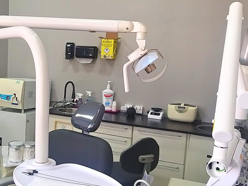 Foto 5 de Consultório Odontológico Dr. Felipe Nagami e Dra. Caroline L. Nagami - Odontologia