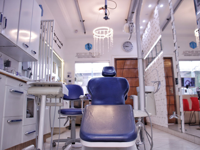 Foto 9 de Consultório odontológico | Dr. Leonidas Vaismenos | Dra. Maria Fernanda Couto Rosa | Dentistas