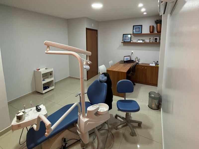 Foto 8 de Consultório Odontológico Dr. Raphael Alves Matos; Implantes Dentários e Aparelho Ortodôntico