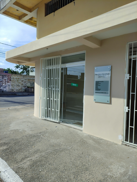 Foto 2 de Consultório Odontológico Dr Robert & Drª Elen | Dentista no Interlagos