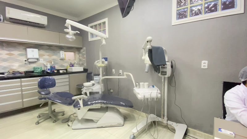 Foto 3 de Consultório Odontológico Dr. Tayson Almeida – Implantes, Próteses e demais especialidades