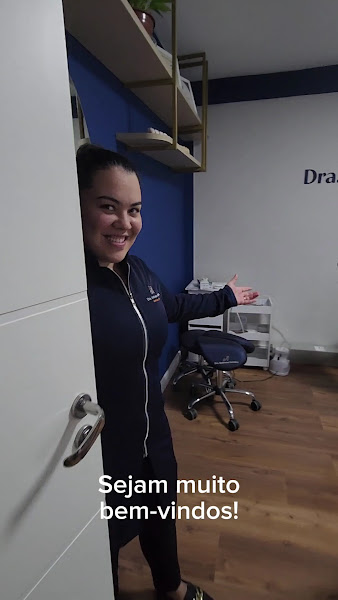 Foto 3 de Consultório Odontológico Dra. Andressa Ferreira - Facetas em Resina Curitiba