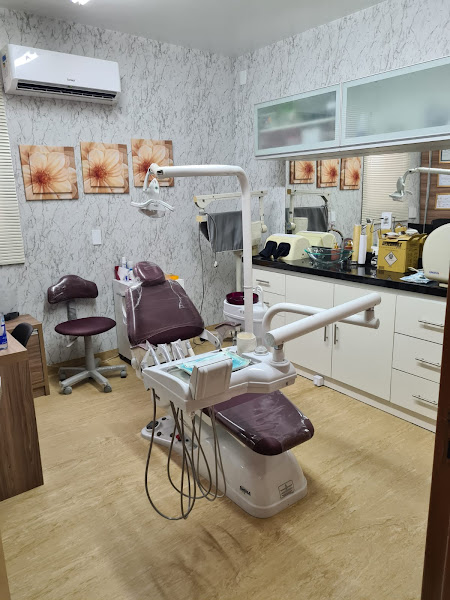 Foto 2 de Consultório Odontológico Dra. Anna Carolina Magano e Dr. Thales Reis