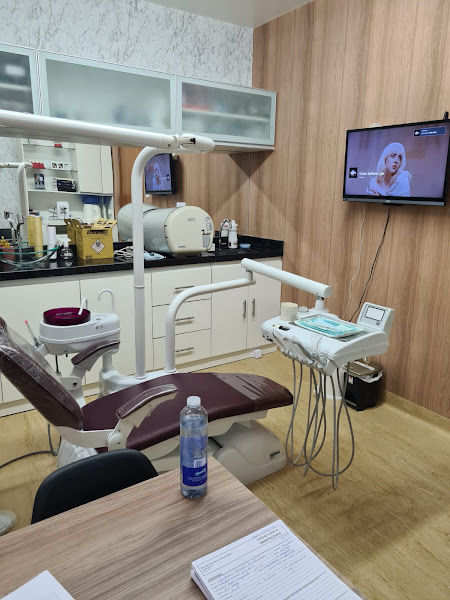 Foto 3 de Consultório Odontológico Dra. Anna Carolina Magano e Dr. Thales Reis