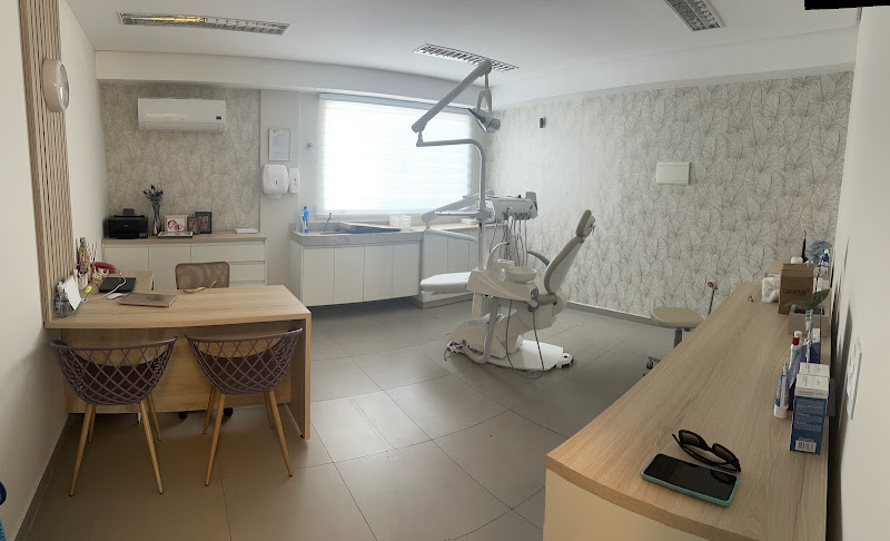 Foto 2 de Consultório Odontológico Dra Cejana Repezza Rinaqui