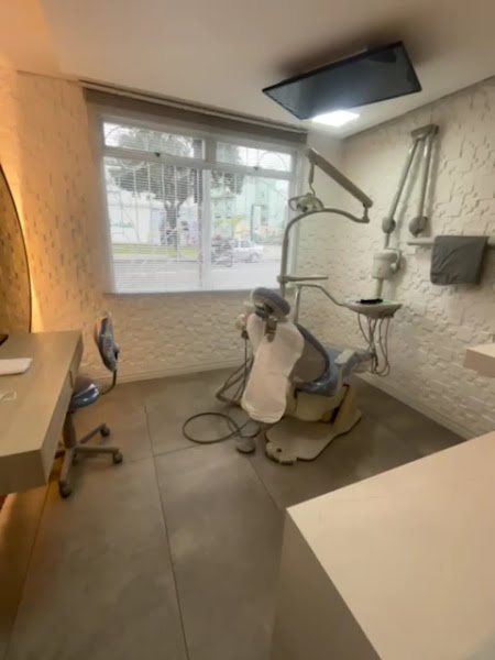 Foto 3 de Consultório Odontológico Dra. Gisele Barp | Especialista em Implantes e Próteses Dentárias