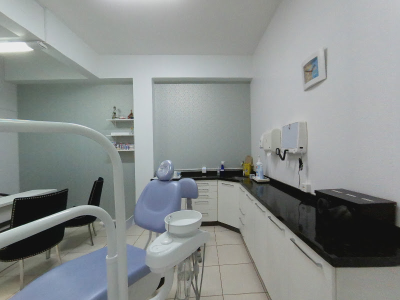 Foto 3 de Consultorio Odontologico Dra. Karine M. Loeblein