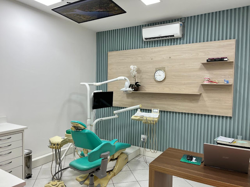 Foto 2 de Consultório Odontológico Dra. Lorena Ribeiro - Tratamento Odontológico Completo em Uberaba