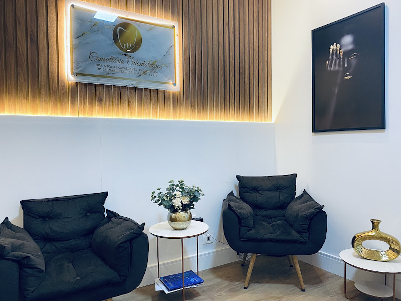 Foto 3 de Consultório Odontológico - Dra. Micaele Cavalcante & Dr. Leonardo Bardória