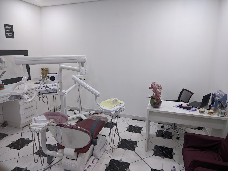 Foto 2 de Consultorio Odontológico Dra Pamela Esthefani Facetas e Clareamento