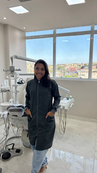 Foto principal de Dra.Rafaella Thebas I Dentista